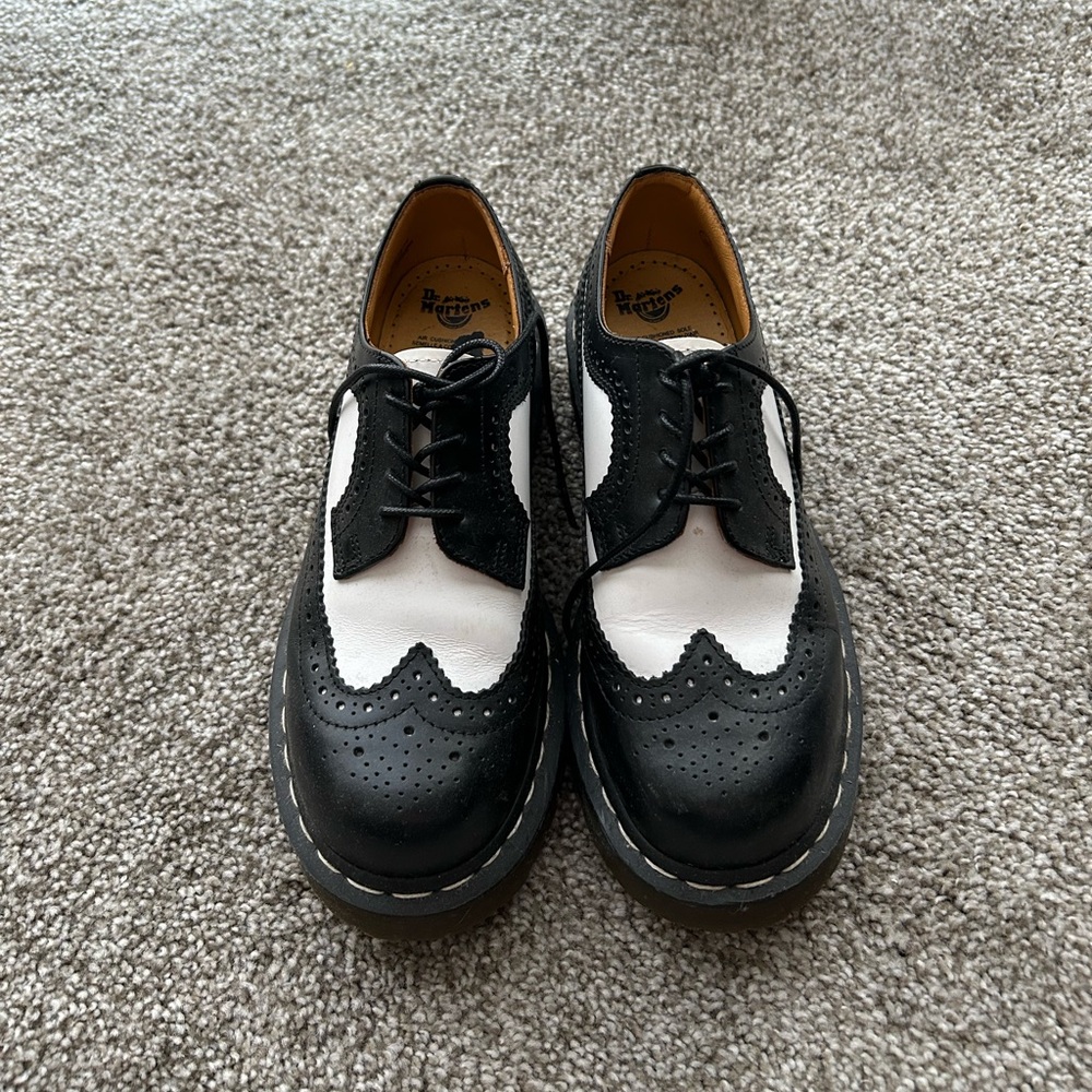 ❌SOLD❌Doc martens shoe size 6 US, BEX SMOOTH LEATHER BROGUE SHOES